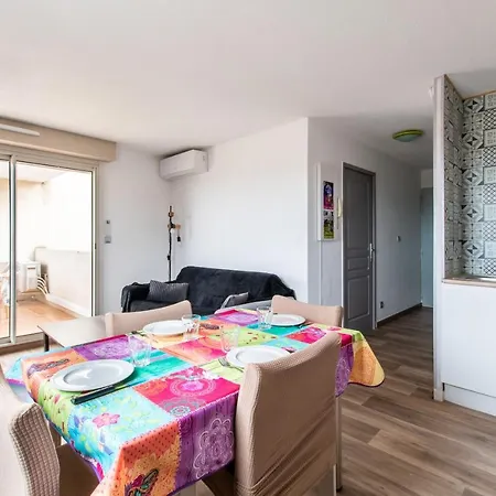 Le Mayflower Apartment